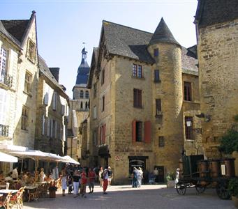 Séjour Escale en Périgord Noir au Château Hôtel 3 étoiles Restaurant La Fleunie à Condat-sur-Vezere proche des Grottes de Lascaux et Sarlat en Dordogne - Périgord Noir