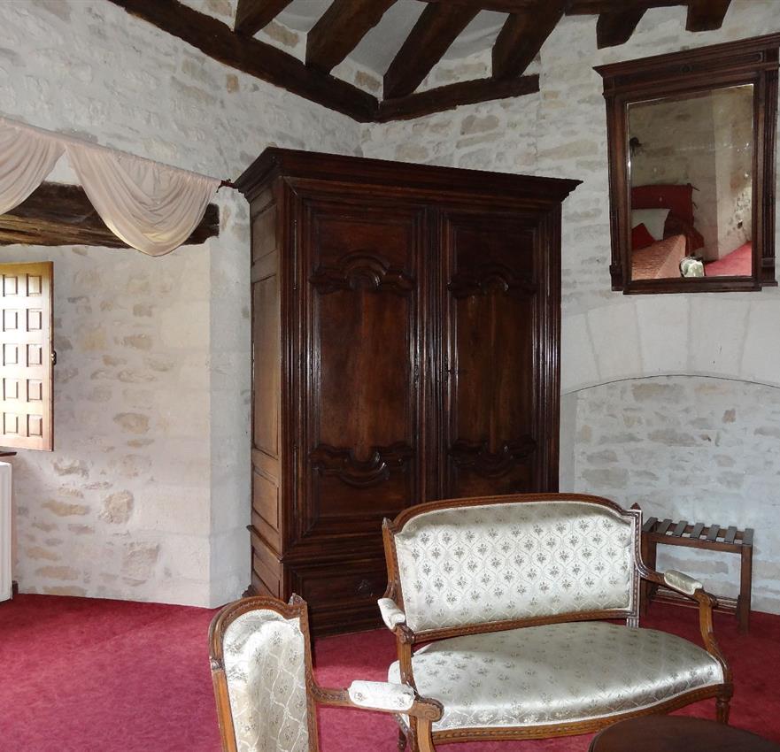 Chambre Luxe en Tour au Château Hôtel 3 étoiles Restaurant La Fleunie à Condat-sur-Vezere proche des Grottes de Lascaux et Sarlat en Dordogne - Périgord Noir - Château la fleunie