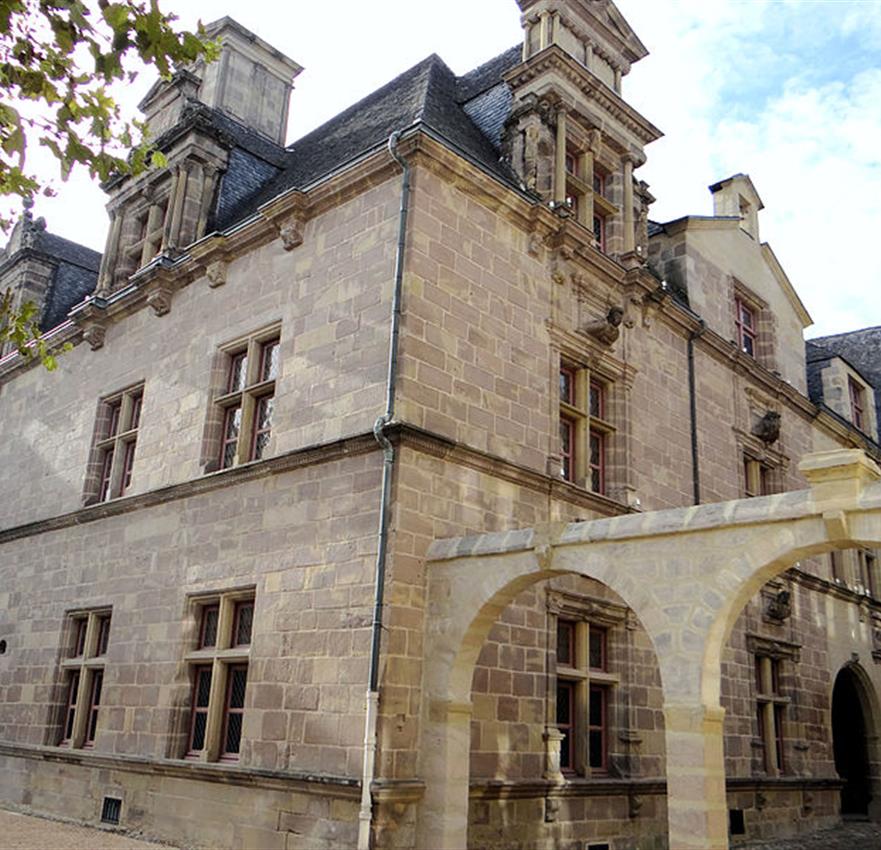 Le Périgord - A voir, à faire à proximité du Château Hôtel 3 étoiles Restaurant La Fleunie à Condat-sur-Vezere proche des Grottes de Lascaux et Sarlat en Dordogne - Périgord Noir - Château la fleunie