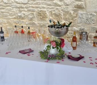 Mariage au Chateau Hôtel 3 étoiles Restaurant La Fleunie à Condat-sur-Vezere proche des Grottes de Lascaux et Sarlat en Dordogne - Périgord Noir